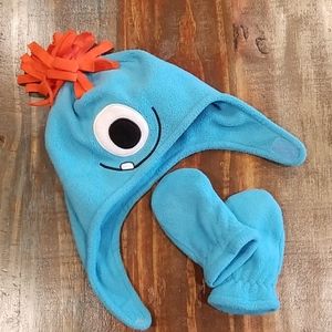 Infant hat/mittens set